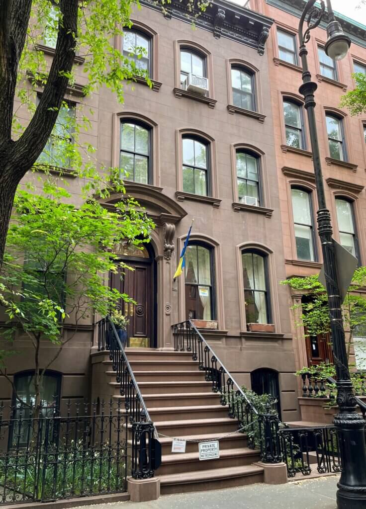NYC Carrie Bradshaw Appartment
